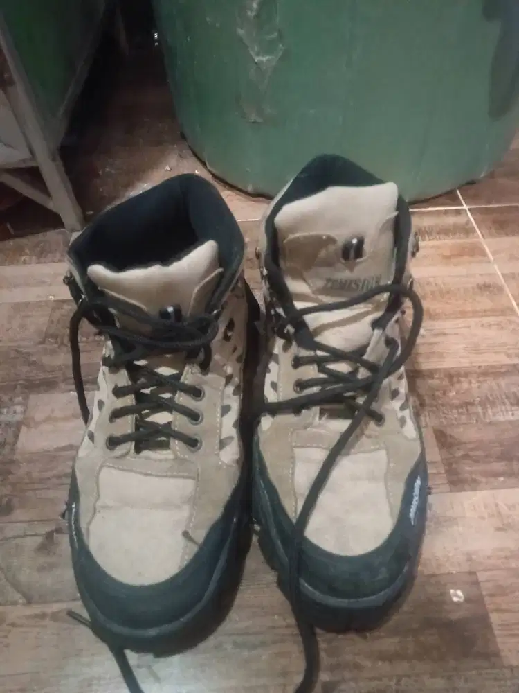 Zavision sepatu hiking bisa untuk kerja di lapangan