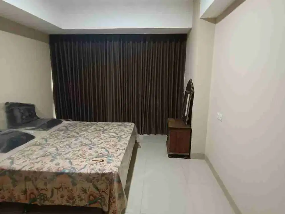 Di Jual cepat unit 2 bedroom Besar tower 1 UResidence Apartment