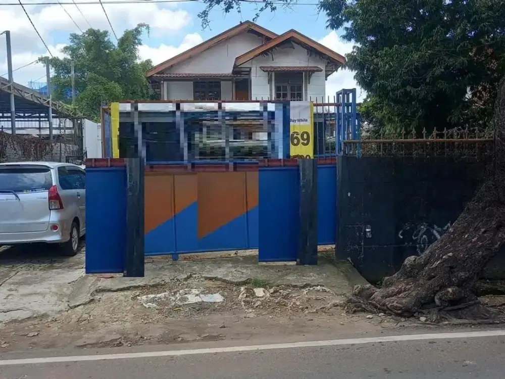 RUMAH DI KEMBANGAN DIJUAL CEPAT LOKASI PINGGIR JALAN