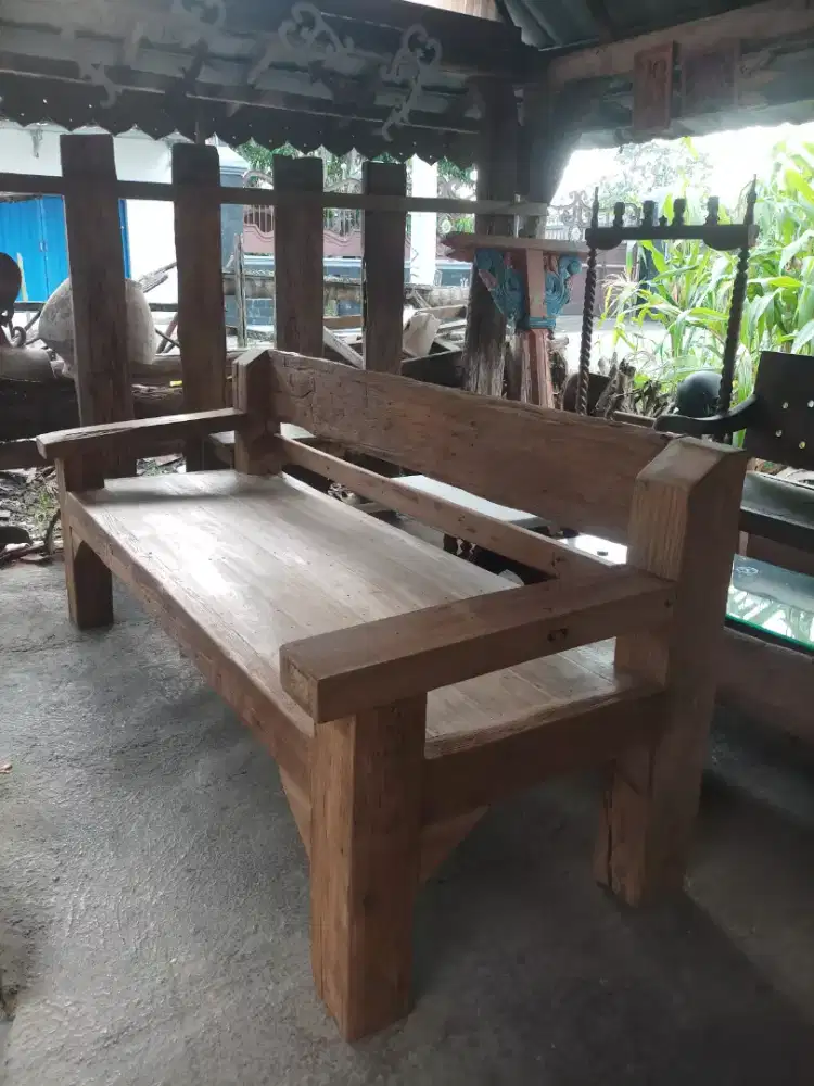 Bangku Risban kayu jati tua