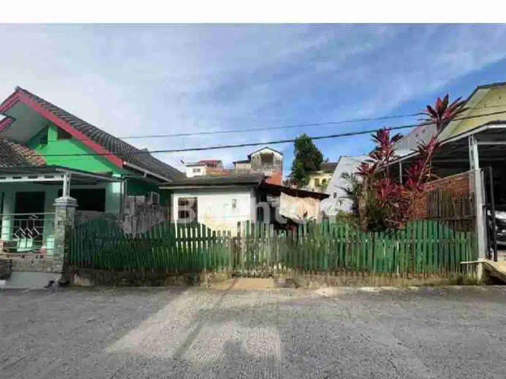 DIJUAL TANAH STRATEGIS  JL. PRAJA BAKTI LOKASI DEPAN JALAN COR PERUMAHAN COCOK DIBANGUN RUMAH, KONTRAKAN DAN KOS²AN HARGA NEGO