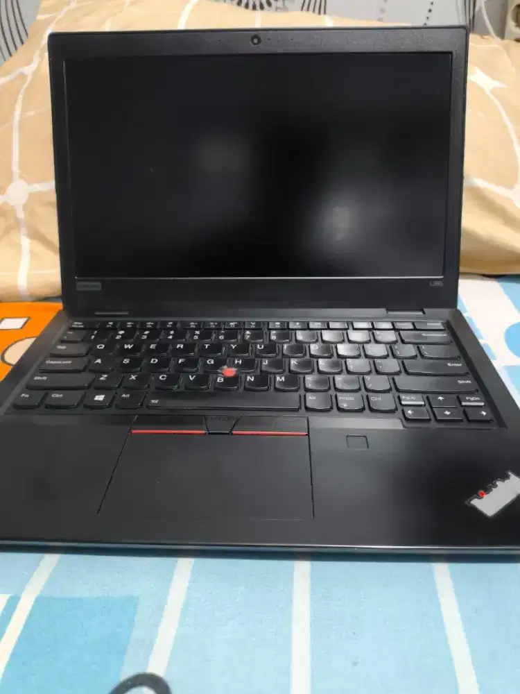 Laptop Lenovo Thinkpad L380 Hitam siap pakai