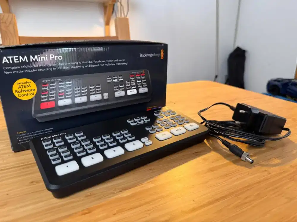 Blackmagic Design ATEM Mini Pro (Video Switcher)