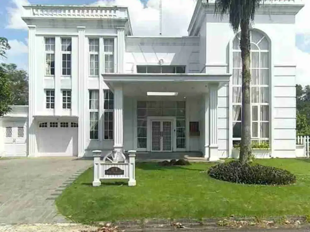 Disewakan Rumah Mewah Fully Furnish Lokasi Royal sumatera