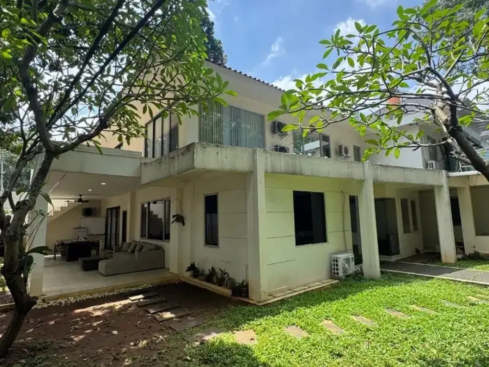 Rumah Dijual Kebayoran Baru Jakarta Selatan 469m Hoek 2 Lantai SHM, Cocok Kost/Kantor
