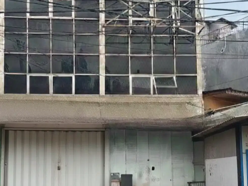 Ruko 3lt hadap jalan raya luas 88m Pulo Gadung Jakarta Timur