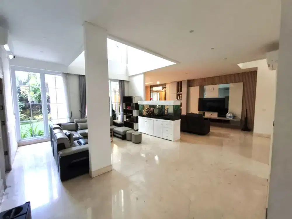 Rumah 3lt 12x23 280m type 6KT Cluster Lantana JGC Jakarta Garden City