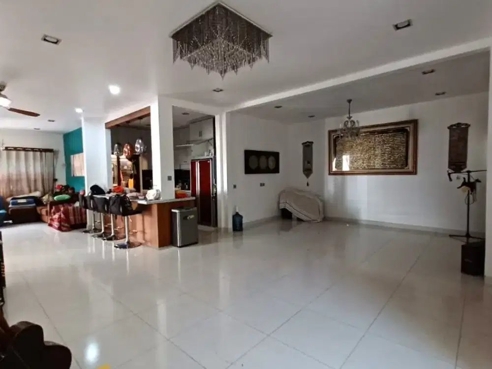 Rumah Hoek 2lt 237m type 3KT Cluster Cassia JGC Jakarta Garden City Cakung