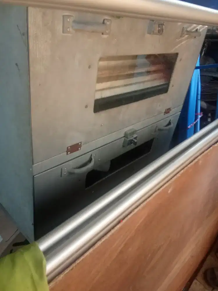 Oven Gas tingkat