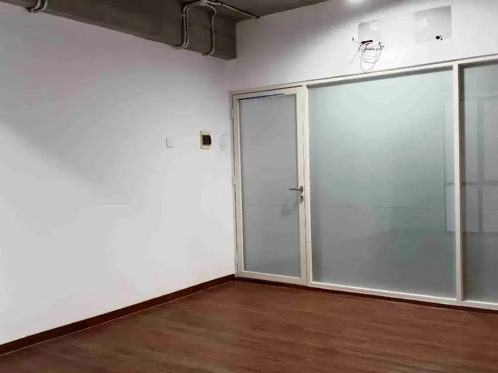 DiSewa Ruang Perkantoran The Royal 55 Unit 216
Keamanan 24 jam