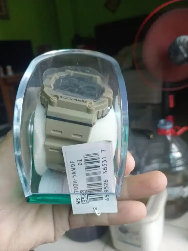 Casio ws 700. Hijau army