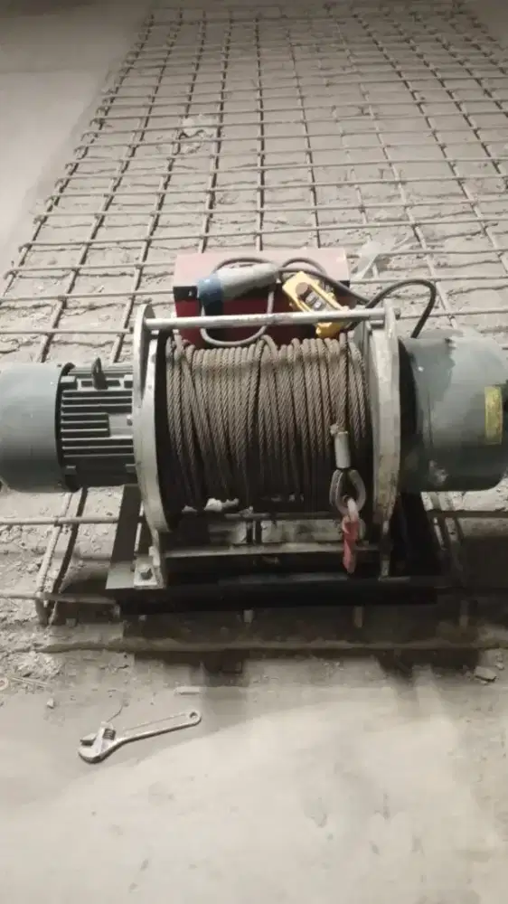 Hoish Katrol elektrik 2000kg
