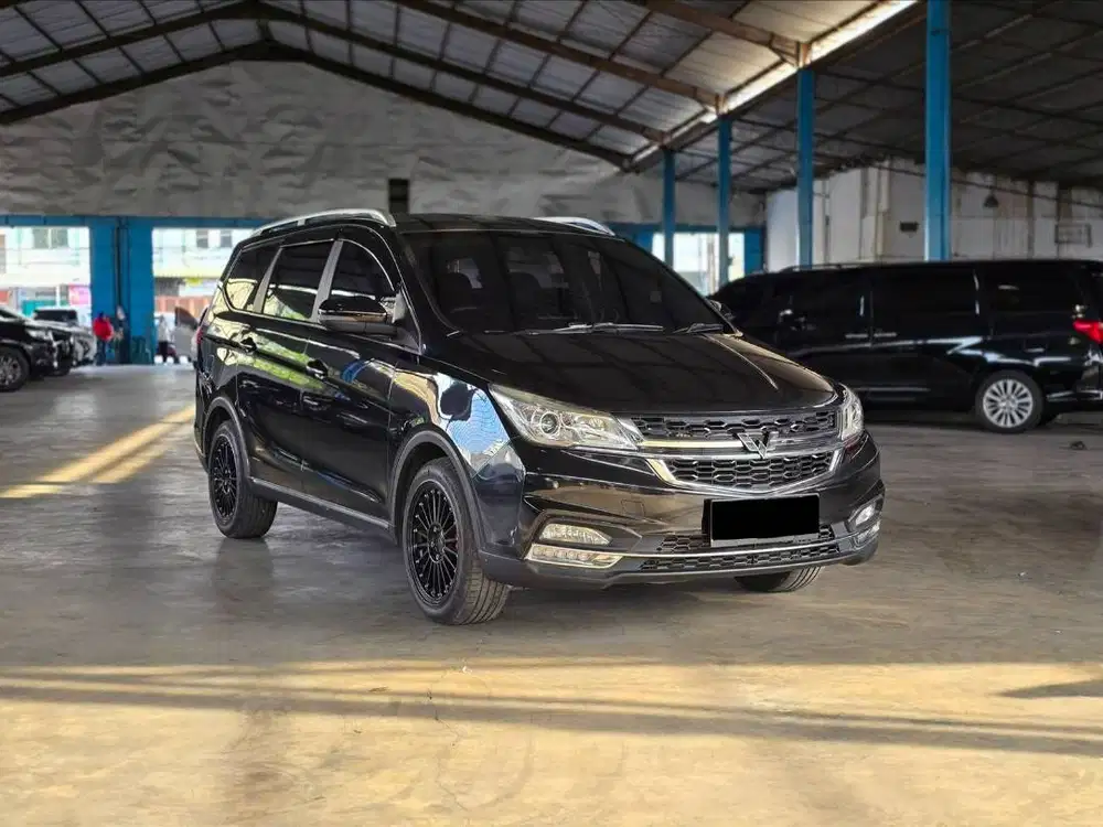 (TDP 29 JUTA) Wuling Cortez 1.5 Turbo Lux CVT 2021 (Captain Seat)