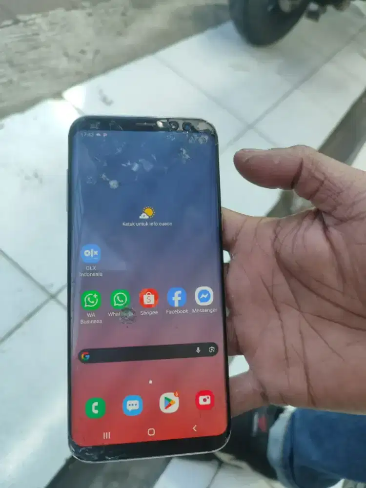 Samsung s8 plus sein 4/64 minus retak sentuh aman