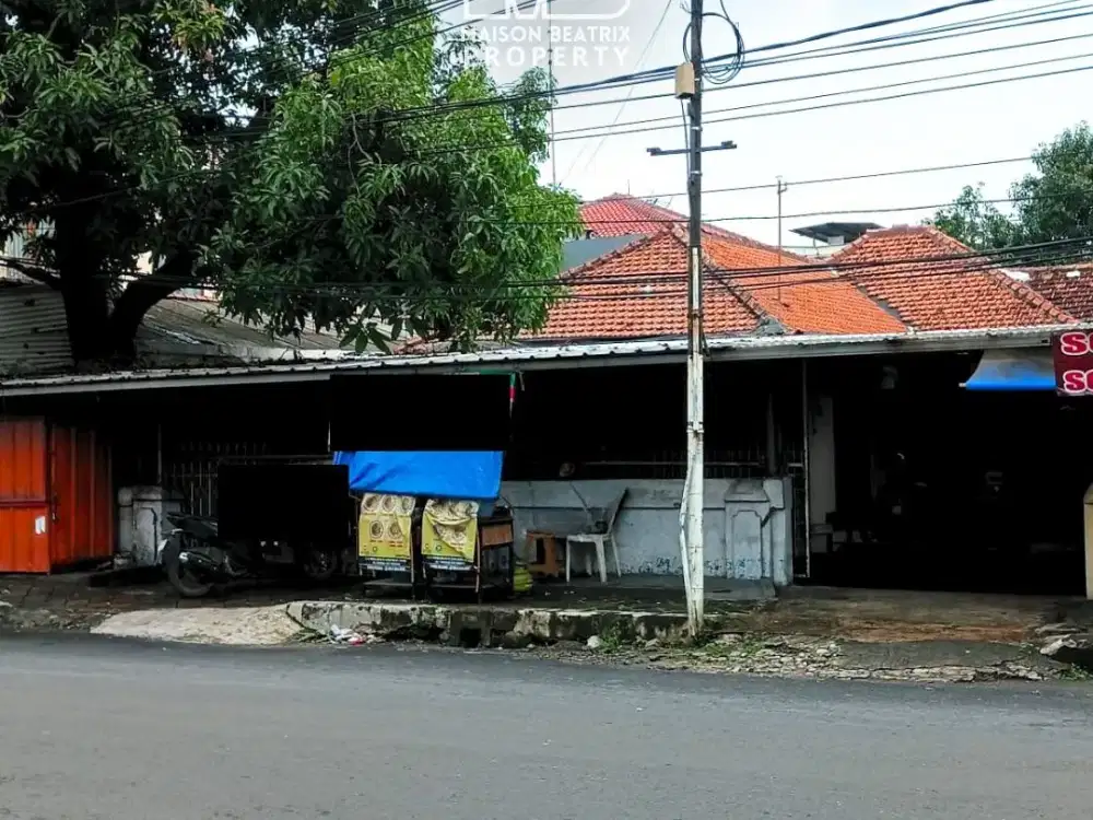 RUMAH PINGGIR JALAN BISA DIJADIKAN TEMPAY USAHA STRATEGIS DI KOTA TANGERANG