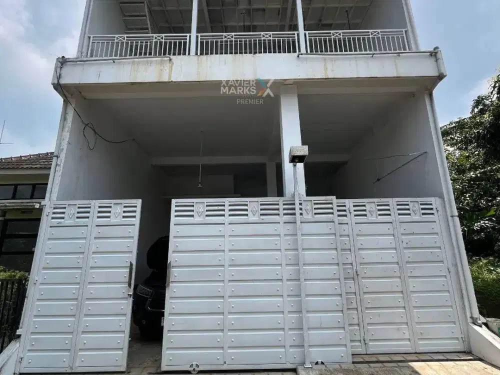 Dijual Rumah Minimalis 2Lt Ada Laundry Area Dg Harga Bersahabat Siap Huni Lingkungan One Gate System Dekat Pusat Kota dan Sekolah di Villa Bukit Tidar
