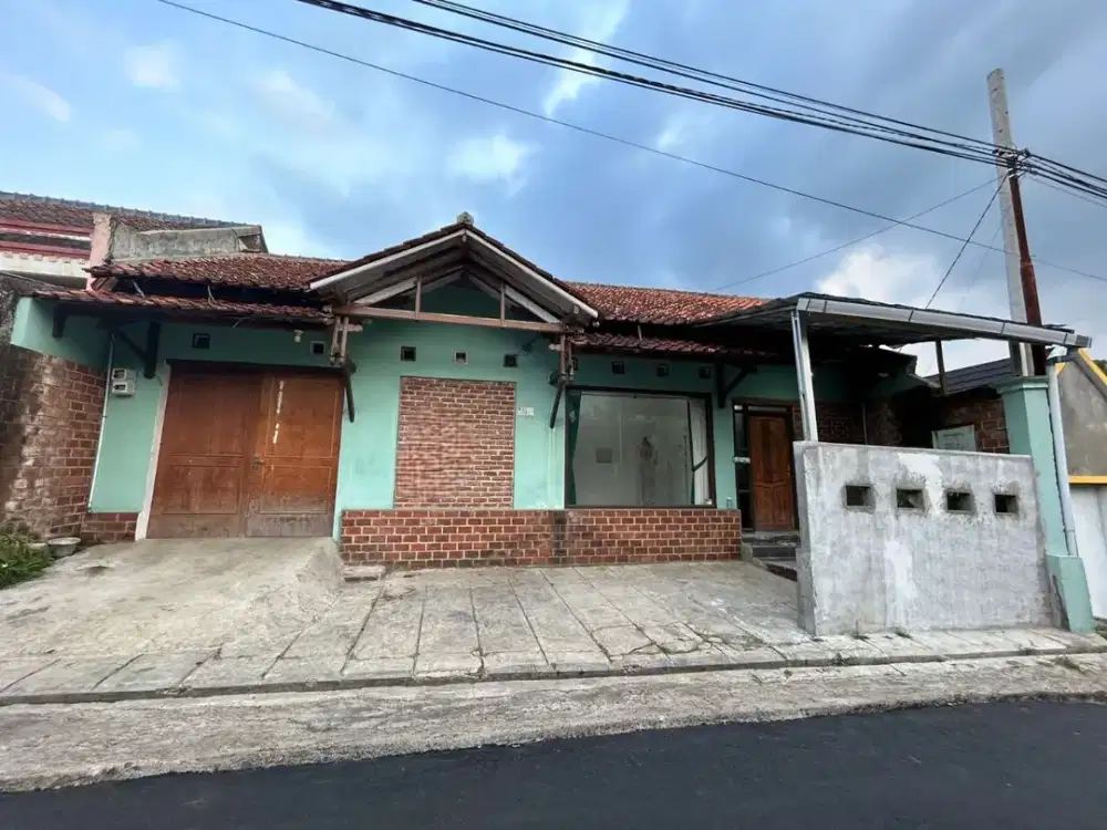 MURAH ! JARANG ADA RUMAH ASRI DENGAN LINGKUNGAN NYAMAN VIEW KOTA BANDUNG DI PADASUKA