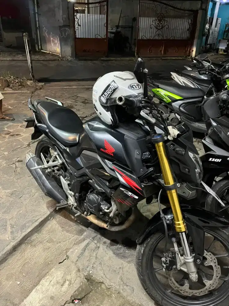 Jual cepat BU !!! HONDA CB 150R