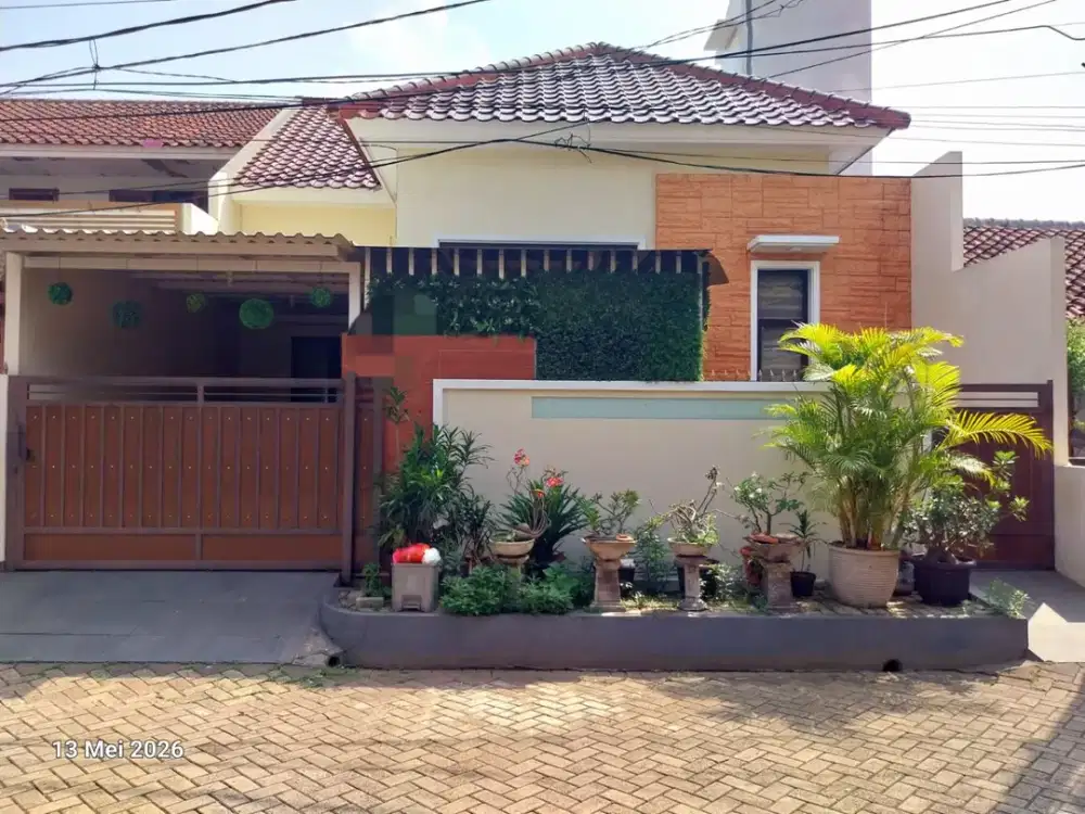 Rumah Full Renovasi, Furnished tinggal masuk di Harapan Indah Bekasi