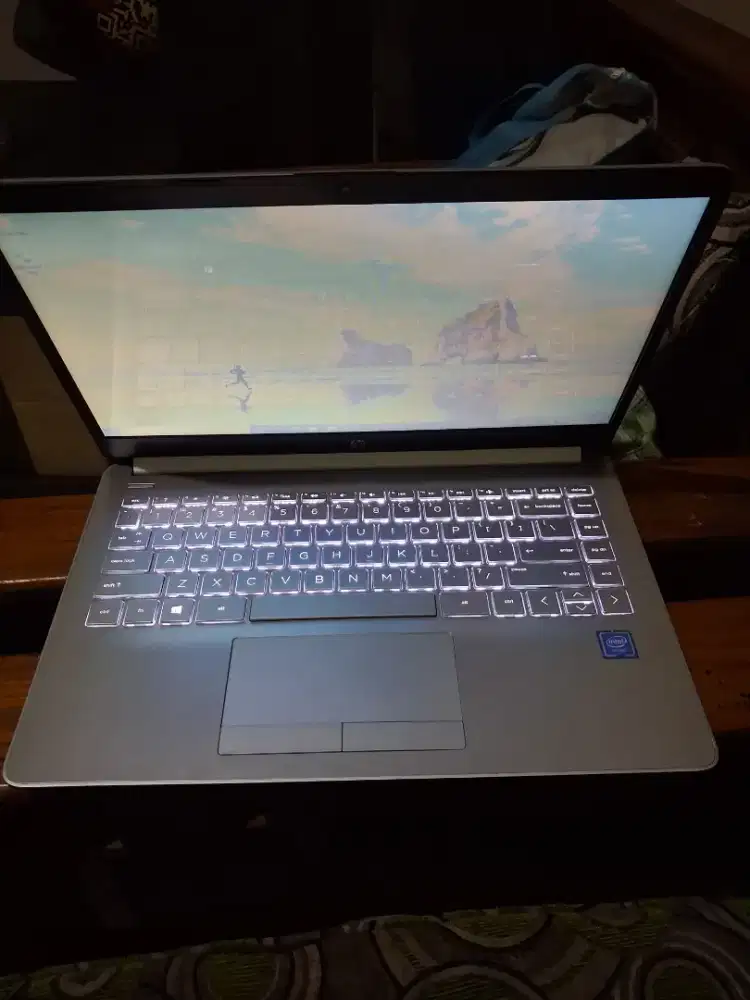 Laptop hp 14s  Ram 8 ssd 512.