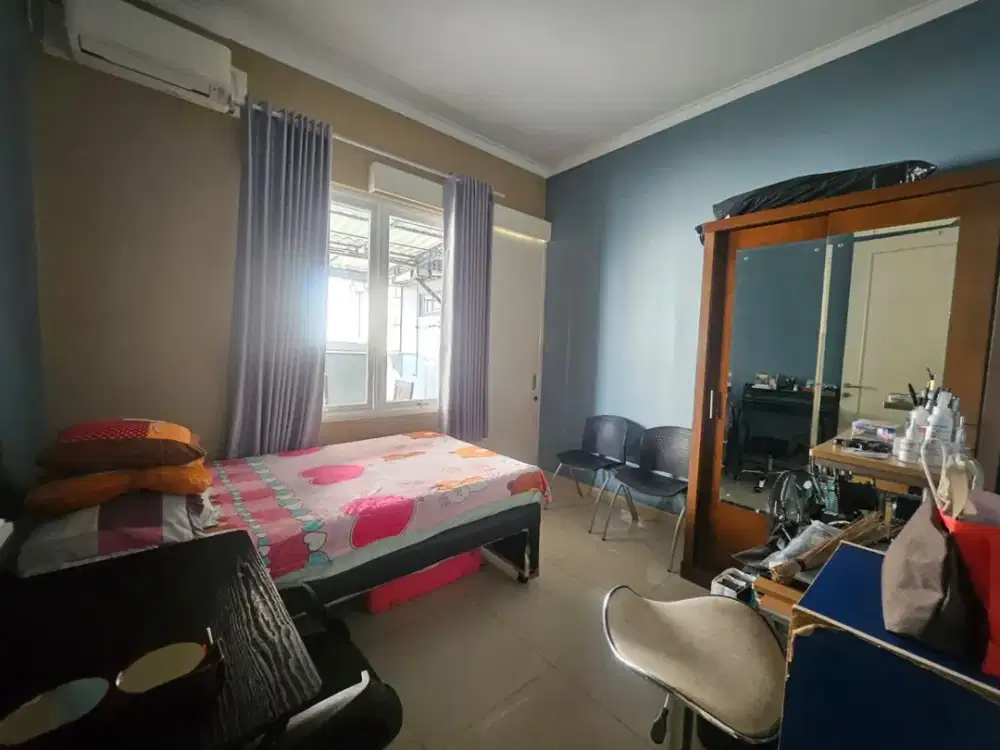 Dijual Rumah di The Golf Residence Modernland Semi Furnish