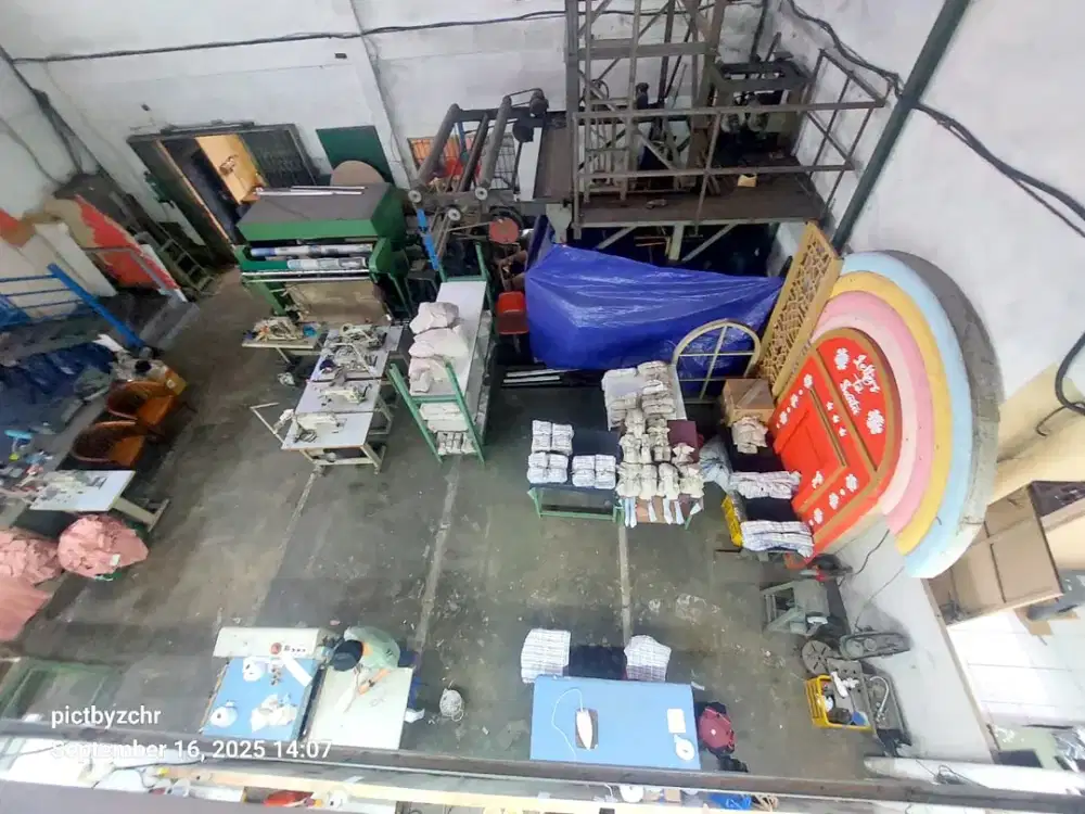 Gudang Produksi Garmen di Mainroad Gunung Batu Bandung
