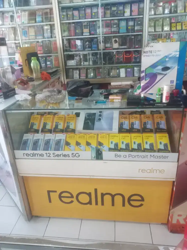 Etalase brand tinggal pakai
