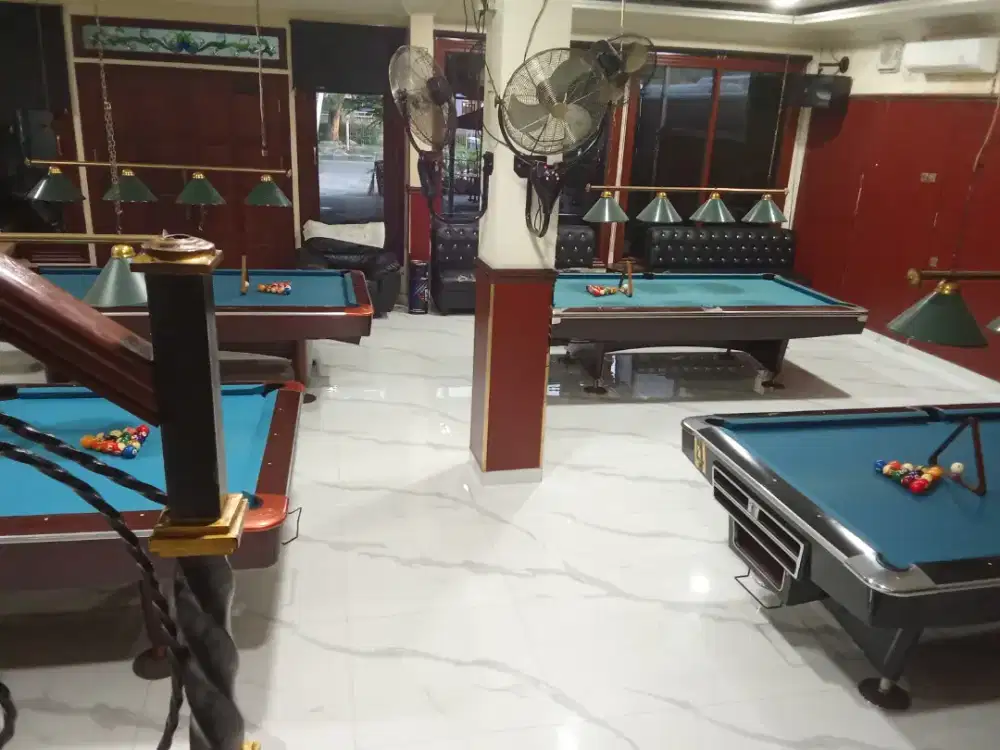 Loker wasit billiard.