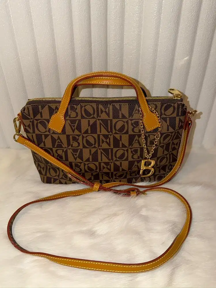 Tas BONIA mewah