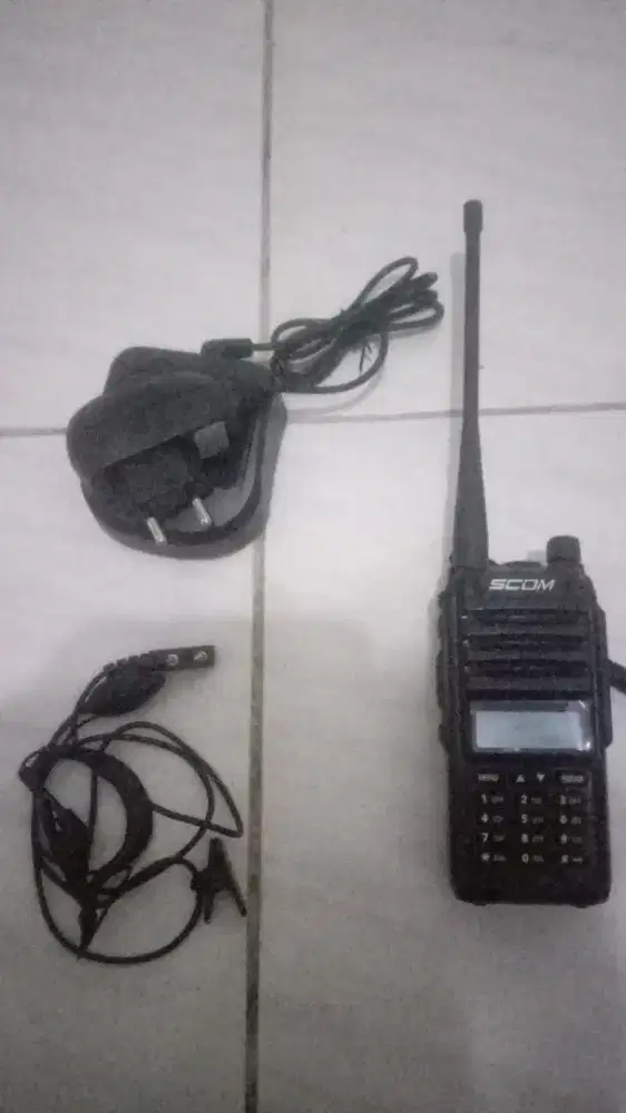 3 UNIT HANDY TALKY MERK SCOM