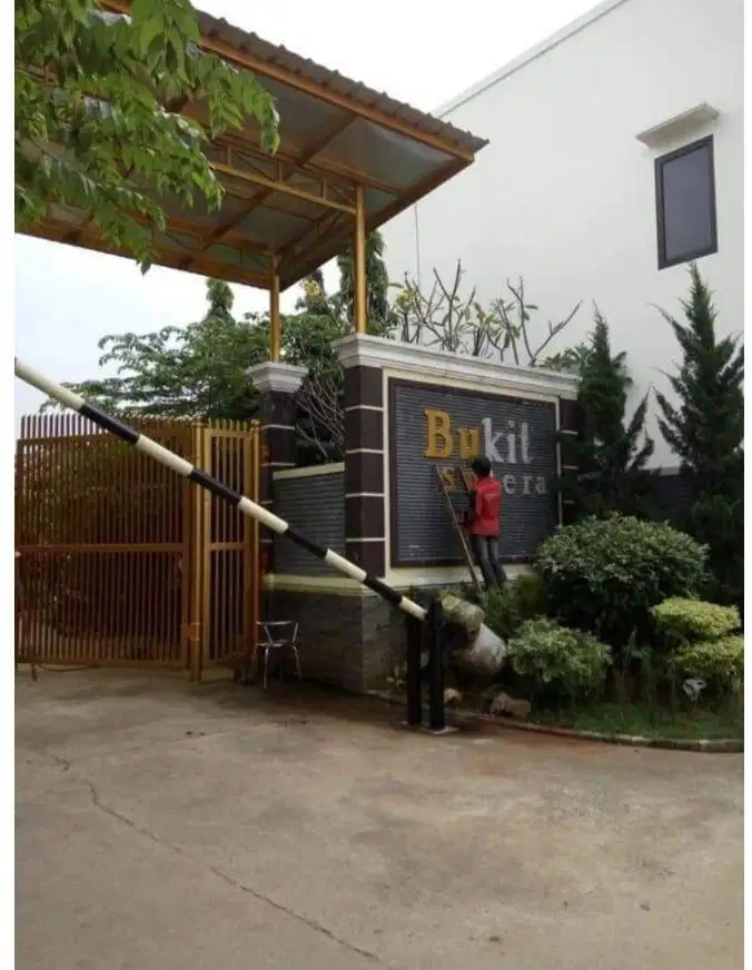 Rumah dijual di perumahan Bukit Sutera
