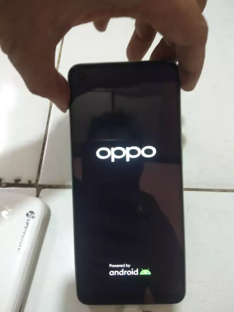 Dijual Oppo Reno 7z ram 8 minusnya logo Oppo terus mati nyala