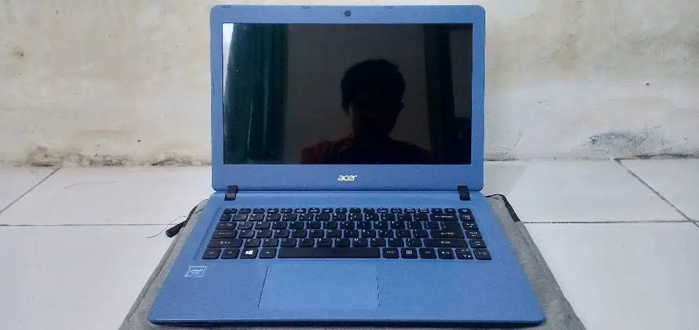 Laptop Acer ES1-432, Celeron N3350, RAM 6GB HDD 500GB, SIAP PAKAI