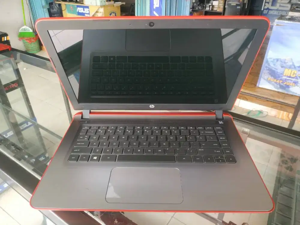 HP Laptops serba bisa tinggal pakai / 8gb ram + Nvidia 2gb + core i5