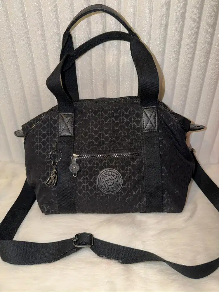Tas KIPLING mirip baru ga pernah dipakai