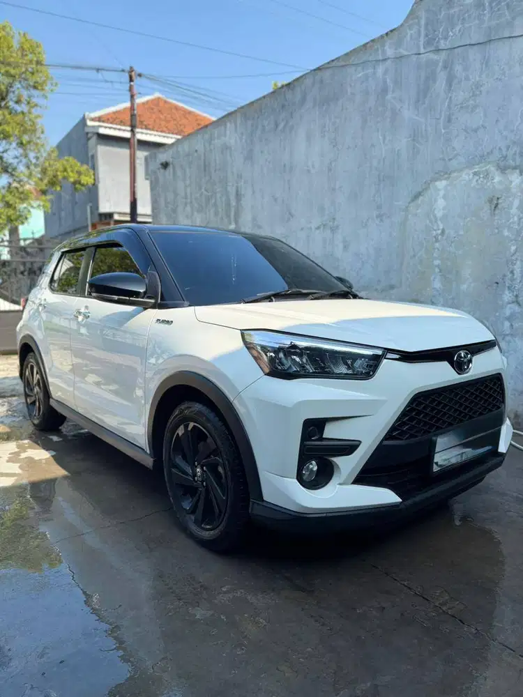 JUAL RAIZE G.10 TURBO-TWO TONE#2023#PUTIH HITAM#TANGAN PERTAMA#SRAGEN