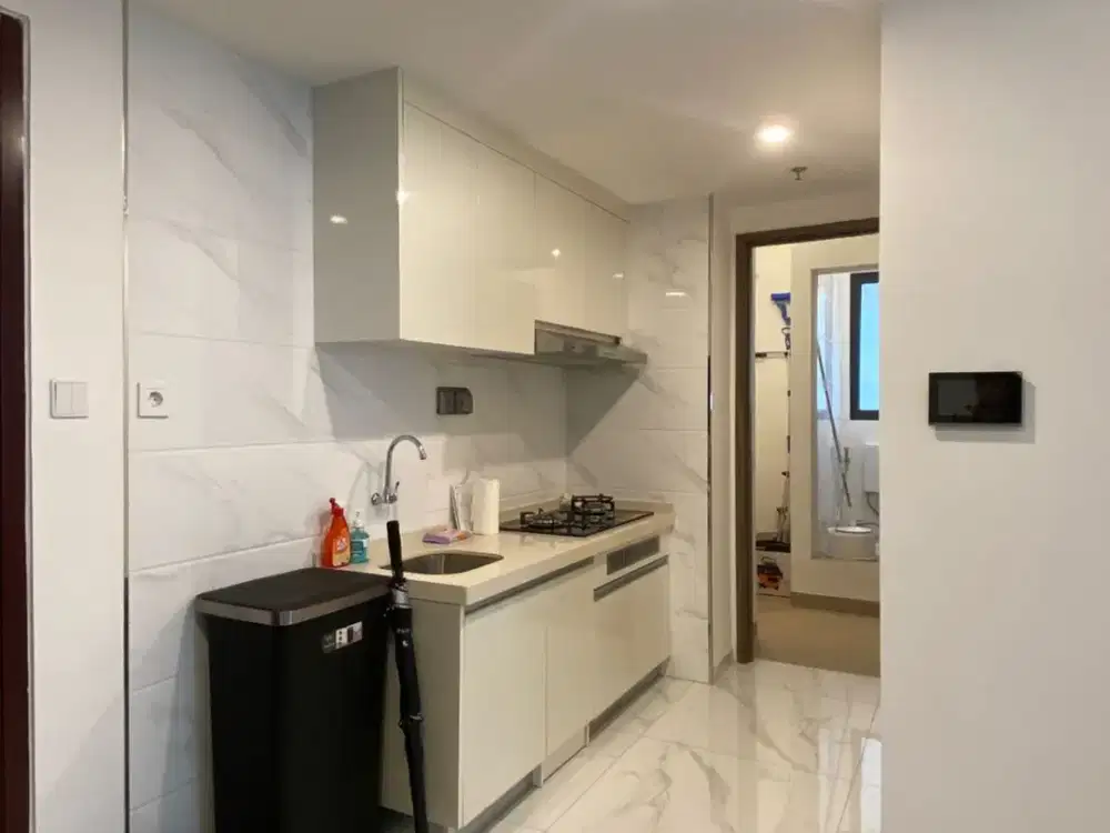 Apartement baru belum pernah dihuni di Skyhouse 3BR+1 Furnished di Alam Sutra-Tangerang