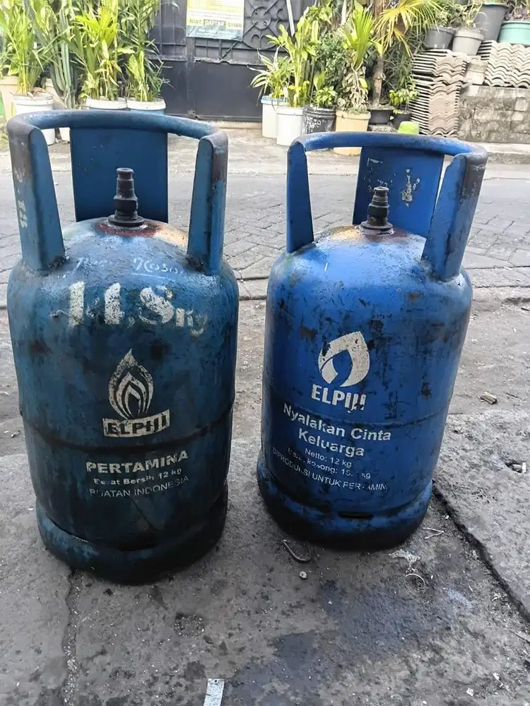 tabung LPG biru