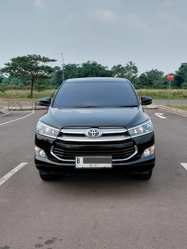 Di Jual Toyota Kijang Innova 2.4 cV at Diesel 2017 hitam
