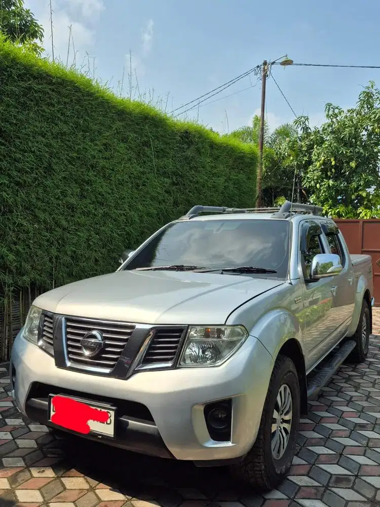 NISSAN NAVARA FRONTIER 2.5 A/T solar matic 2014