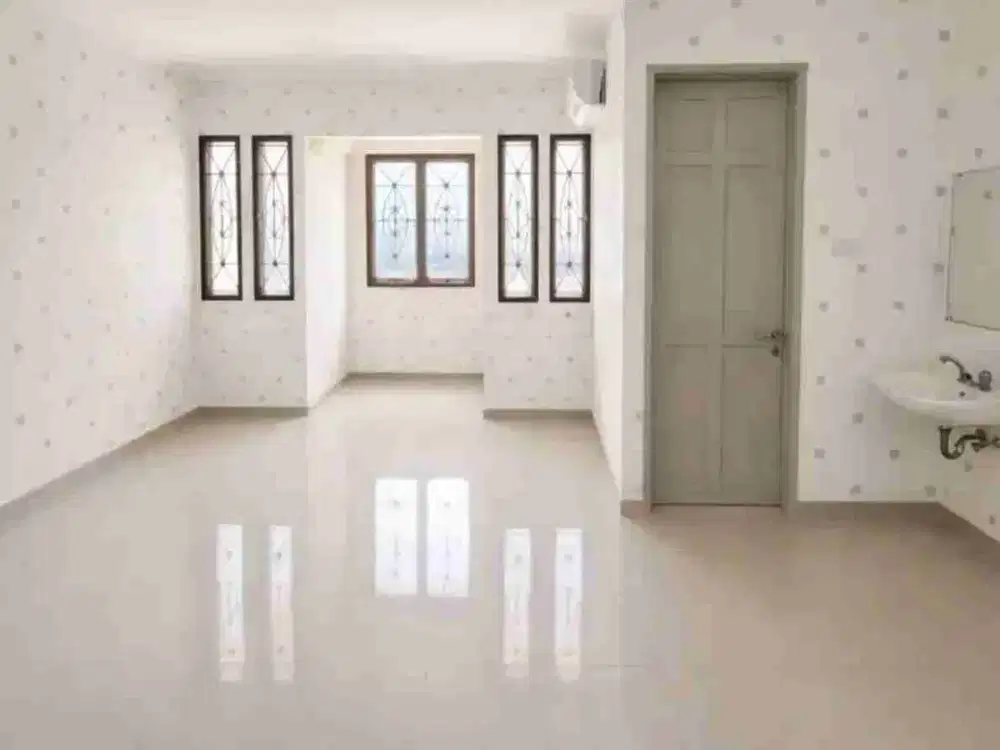 Disewakan Rumah Cantik di Bukit Gading Mediterania