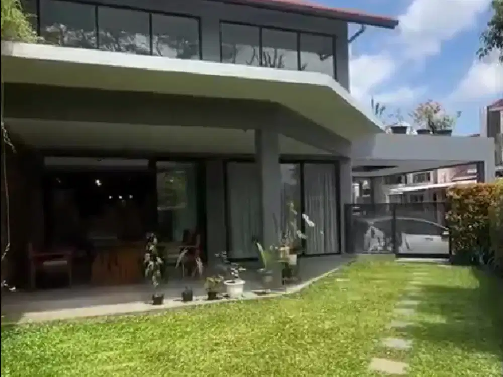 Rumah mewah daerah elite di Kota Baru Parahyangan, dekat dengan taman bermain, sekolah, mall dan rumah sakit