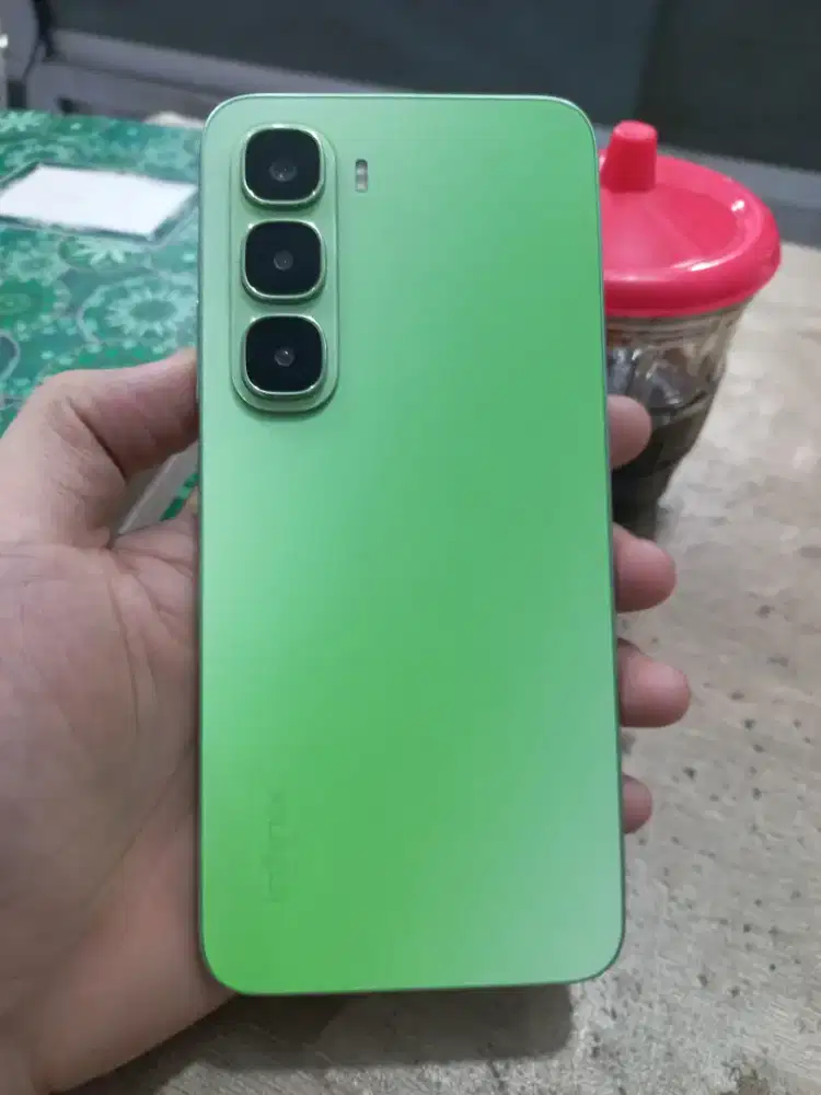 Infinix HOT 60i Ram 8+5/256