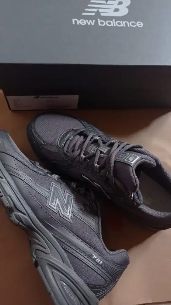 sepatu NB 740 grey metalic original