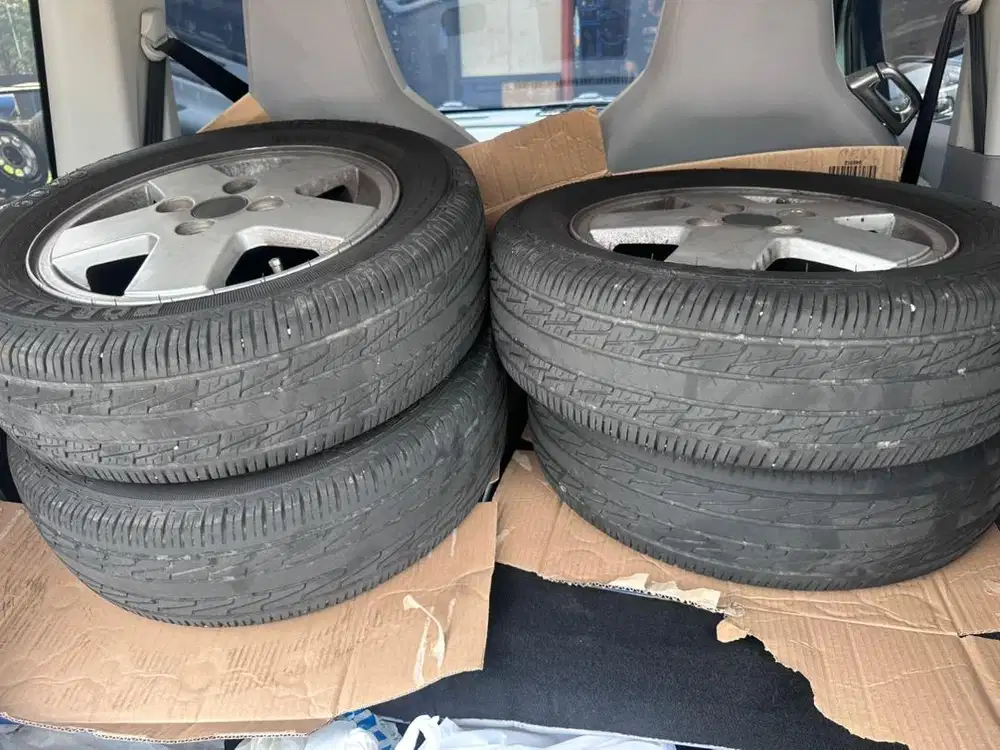 Dijual ban dan velg ring13 wuling air ev karimun bekas murah r13 155