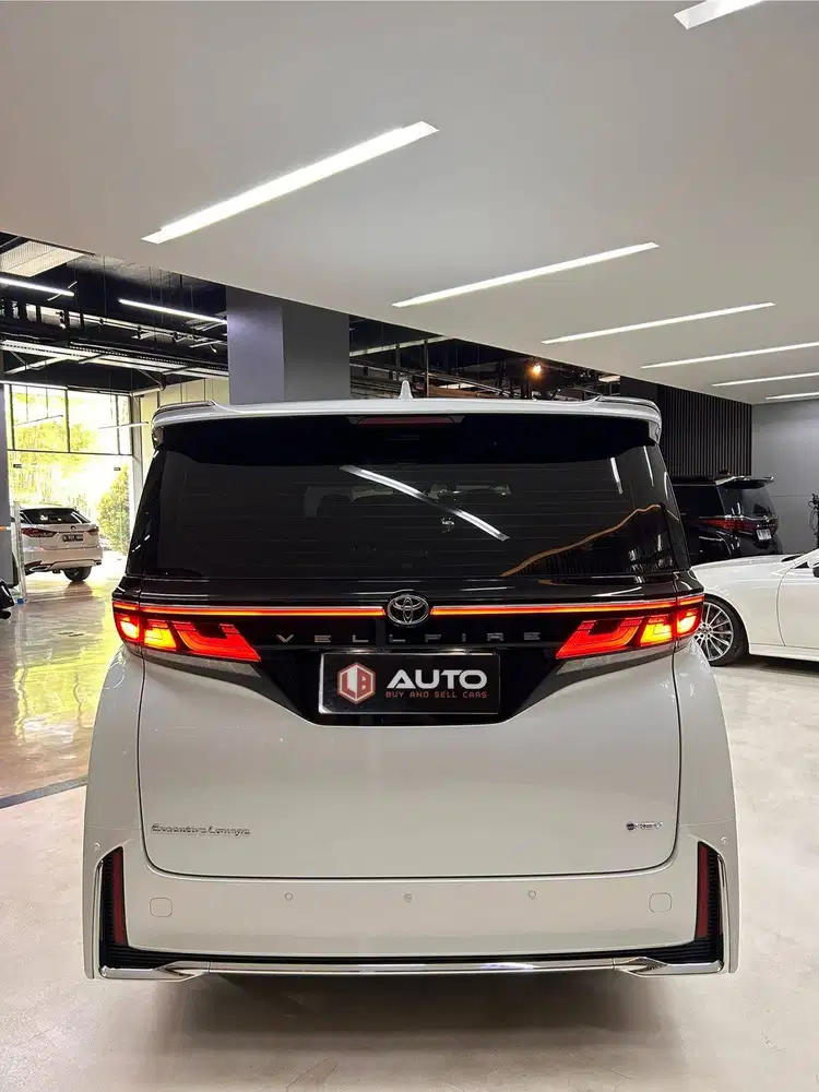 Toyota Vellfire 2.5 HEV Hybrid 2025 VIP Putih Km7rb B777ABH