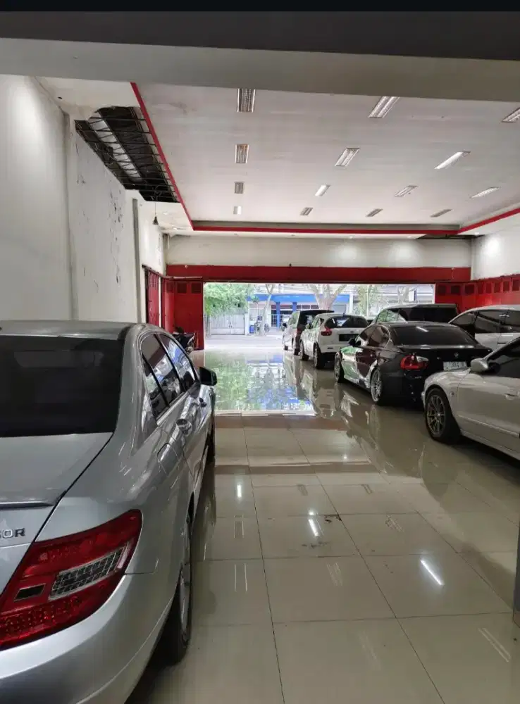 Disewakan Ruang Usaha 2 Lantai Mainroad Pusat Kota Sayap BKR