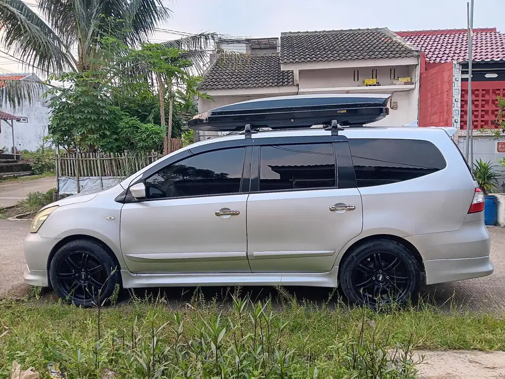 Nissan Grand livina 2013 Bensin