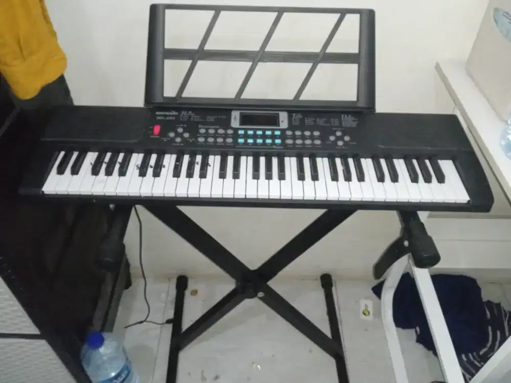 61 Keys Electric Piano Anak/keyboard piano satu set + Stand + Mic