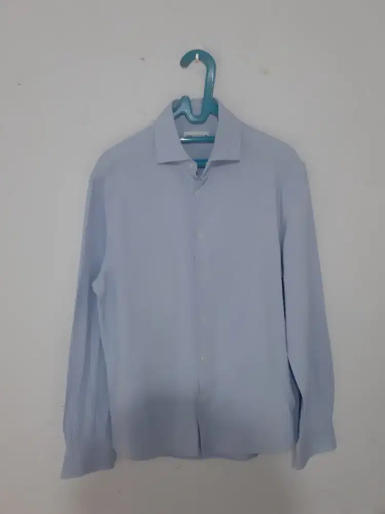 Kemeja ZARA MEN ORIGINAL Biru Muda Size M Made